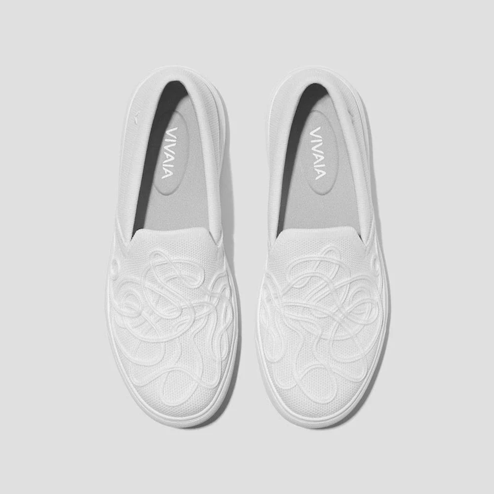 VIVAIA White Slip On Sneakers Embossed Design Casual Comfort EU/41‎ US/9.5